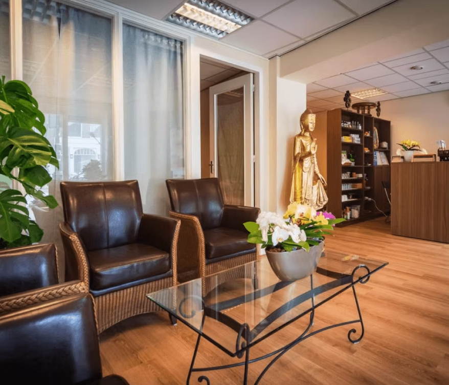 Ingang van Sai Thong Haarlem